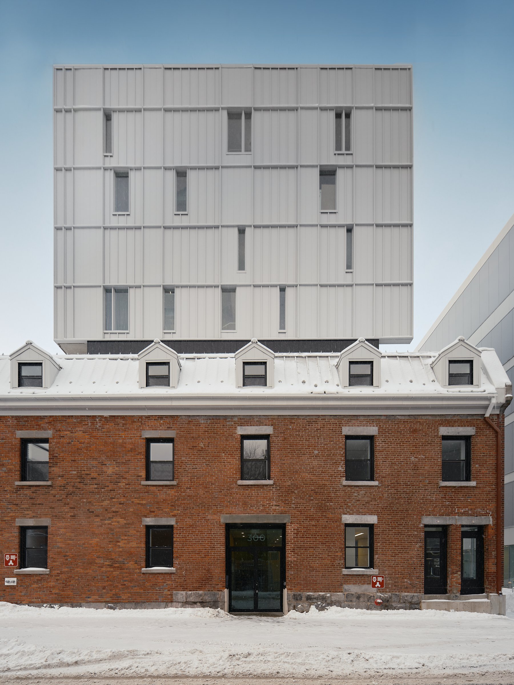 053-300_Young_retouches